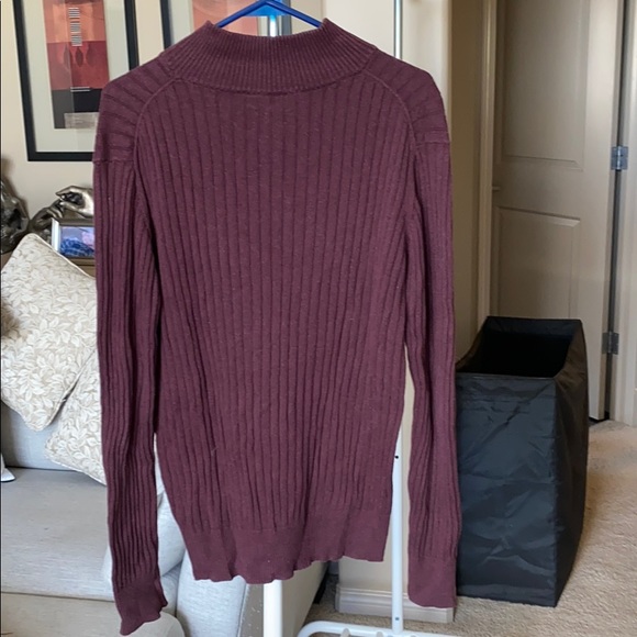 Burgundy Sweater with button closure - Picture 4 of 4